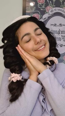 May with Seda- heatless silk hair curler